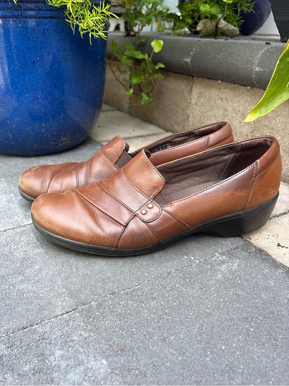 Clark’s brown leather brogues - size 10